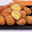 Bolinho de frango com creme de milho para petiscar com os amigos