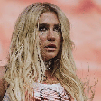 Kesha responde fã brasileiro e dá esperança de turnê pelo país