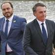 Bolsonaro e Carlos, seu filho '03', chefiaram 'Abin paralela', aponta PF