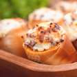 Lanche buraco quente completo e super gostoso: tem um ingrediente no tempero que vai surpreender você