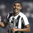 Torcida do Grêmio reage à atuação de Cuiabano em vitória do Botafogo sobre o PSG