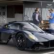 Um cliente comprou um Aston Martin Valkyrie por aproximadamente R$ 17 milhões e agora está processando a marca