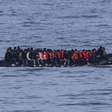 Travessias clandestinas no Canal da Mancha: 136 migrantes são resgatados de barcos precários em 48 horas