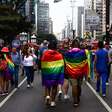 Parada LGBTQIA+ chama a atenção para velhice e reúne 48 mil pessoas no ápice do evento em SP