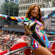 Parada LGBTQIA+: Ludmilla com estampa, Carmo de coelho e + looks
