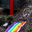 Três atores globais foram vistos na Parada LGBT; veja os flagras