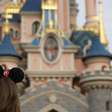 Organizador de falso casamento com menina de 9 anos na Disney Paris é preso na França