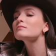 Festa Junina: Larissa Manoela mistura xadrez e country