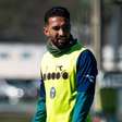 Especialista em clássicos, atacante do Coritiba fala sobre primeiro Atletiba: "Buscar a vitória"