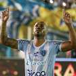 Thiago Heleno estreia, vira jogo em 3 minutos e manda recado: "Athletico-PR"