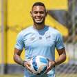Na mira do Vitória, atacante da Universidad Católica não se reapresenta e levanta suspeitas