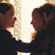 Cena de sexo entre Alinne Moraes e Alice Carvalho em 'Guerreiros do Sol' empolga o público