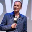 Morre Julian McMahon, ator de Quarteto Fantástico, aos 56 anos