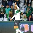 Coritiba derrota Volta Redonda e reassume a liderança da Série B
