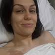Cantora lamenta não ter se despedido dos seios antes da cirurgia contra o câncer