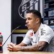 Igor Vinícius é apresentado no Santos e explica retorno: 'Mexeu com o coração'