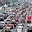 Ônibus mais longo do mundo carrega multidão de passageiros; veja quantos