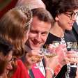 Macron é flagrado dando piscadinha para Kate Middleton em banquete da Família Real