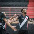 Vasco negocia atacante da base com clube português