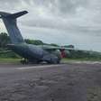 Avião da FAB que atolou em pista no Pará é cargueiro militar fabricado pela Embraer