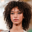 Ar retrô e pele leve: beauty artist revela trends da Alta-Costura de Paris