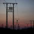 Metade das obras de transmissão de energia deverá ser entregue antes do prazo, aponta Aneel