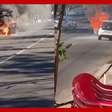 Carro pega fogo e fica totalmente destruído na Zona Norte de Teresina