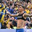 Teve de tudo: Di María volta à Argentina após 18 anos, faz gol e sofre lesão