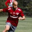 Lucas Moura e Lucas Ferreira treinam com bola na reapresentação do São Paulo