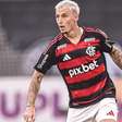 Improvisado, Varela deve virar titular na lateral esquerda do Flamengo