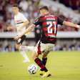 Jorginho celebra estreia no Brasil pelo Flamengo no Maracanã: 'Energia incrível'