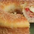 Rosca de presunto e queijo: aposte na receita para o café da tarde