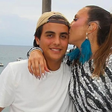 Com 1,85 m de altura e 15 anos, filho de Ivete Sangalo impressiona com músculos na academia