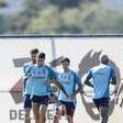 Com desfalques, Flamengo encara o Santos para se manter na liderança do Brasileirão 2025