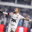 Melhor amigo de Neymar acompanha atuação de gala do craque contra o Flamengo