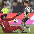 Botafogo desperdiça chances e empata sem gols com Vitória