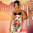 Vestido com estampa floral conquista Sato, Justus e + famosas