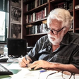 Manoel Carlos, de 92 anos, está sob cuidados médicos