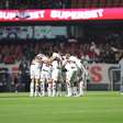 São Paulo vence o Corinthians e se afasta da zona de rebaixamento