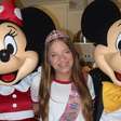Rafa Justus comemora 16 anos na Disney com camiseta personalizada