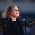 Ozzy Osbourne, vocalista do Black Sabbath, morre aos 76 anos