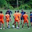 Com novidade no ataque, Sport finaliza preparação para duelo contra o Santos, pelo Brasileirão