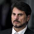 Marcos do Val desembarca no Brasil e coloca tornozeleira eletrônica