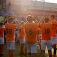 Linha têxtil: uniformes de futebol personalizados em alta