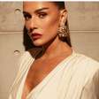 Deborah Secco usa look de R$ 12 mil e revela: vai tirar silicone