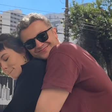 Lucas Lima confunde seguidores ao surgir agarradinho em uma mulher