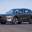 Geely EX5 estreia por R$ 205.800 e surprende com 413 km de alcance