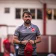 Após derrota do Vila Nova, Luizinho Lopes solta responsabilidade para jogadores: "Alguns"