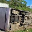 Ônibus com torcedores do Bahia tomba a caminho do Recife