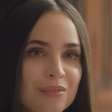 O segredo de beleza simples de Sofia Carson: aos 32 anos, atriz de 'Meu ano em Oxford' é fã de truque também feito por Xuxa e Jade Picon